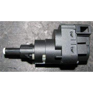 ΒΑΛΒΙΔΑ ΦΡΕΝΩΝ AUDI A3, SEAT ALTEA, IBIZA IV, LEON, VW GOLF V  Βαλβίδα ΣΤΟΠ 6Q0945511 Γνήσιος Διακόπτης Φρένων  FACET Διακόπτης των φώτων φρένων  OEN 6Q0 945 511 — AUDI OEN 6Q0 945 511 — SEAT OEN 6Q0 945 511 — SKODA OEN 6Q0 945 511 — VW - 